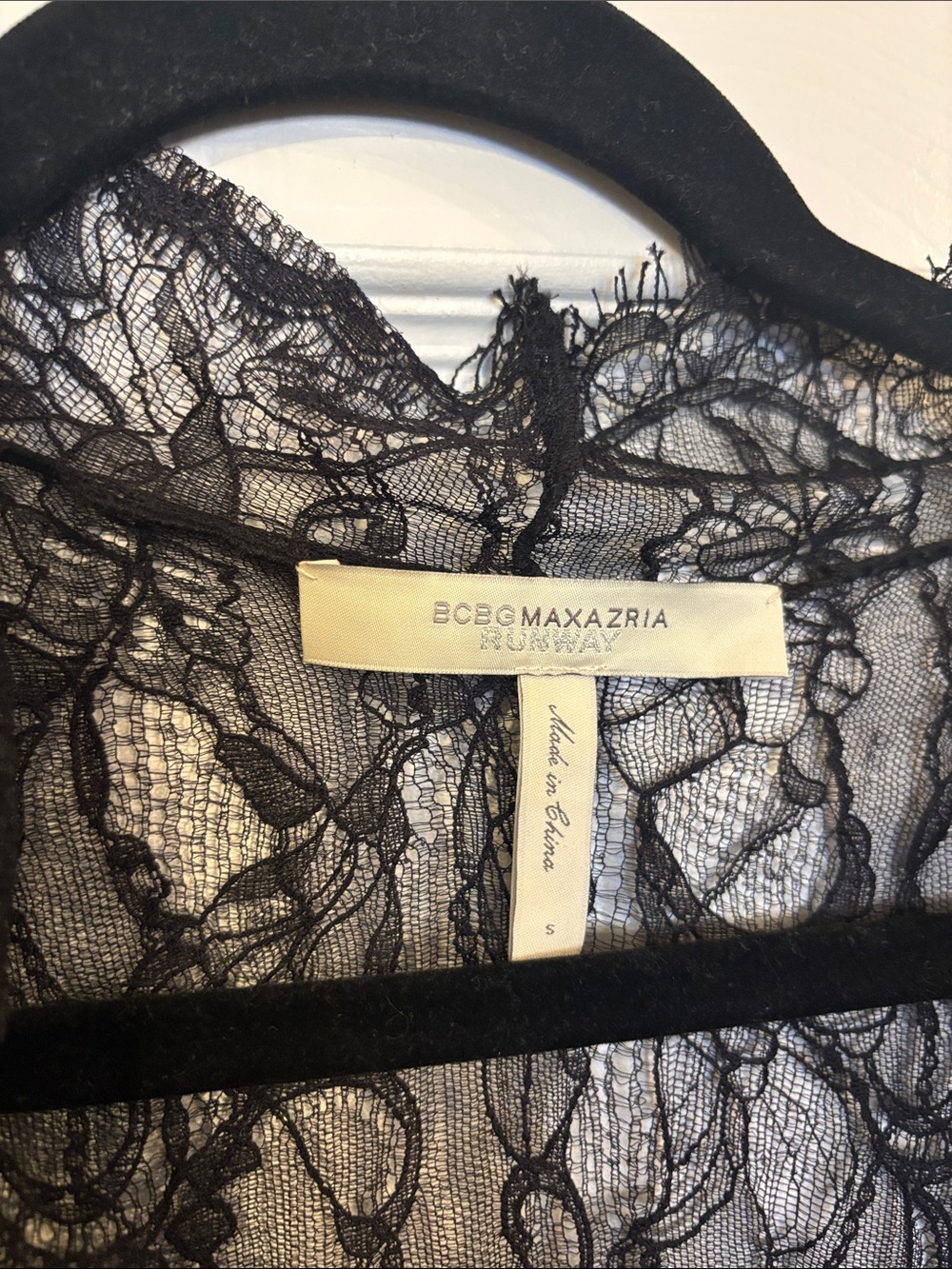BCBG (SET) | S | Maxazria Lace Trim Slip Nightdress and Robe Set - Black on Nude - Picture 5 of 8